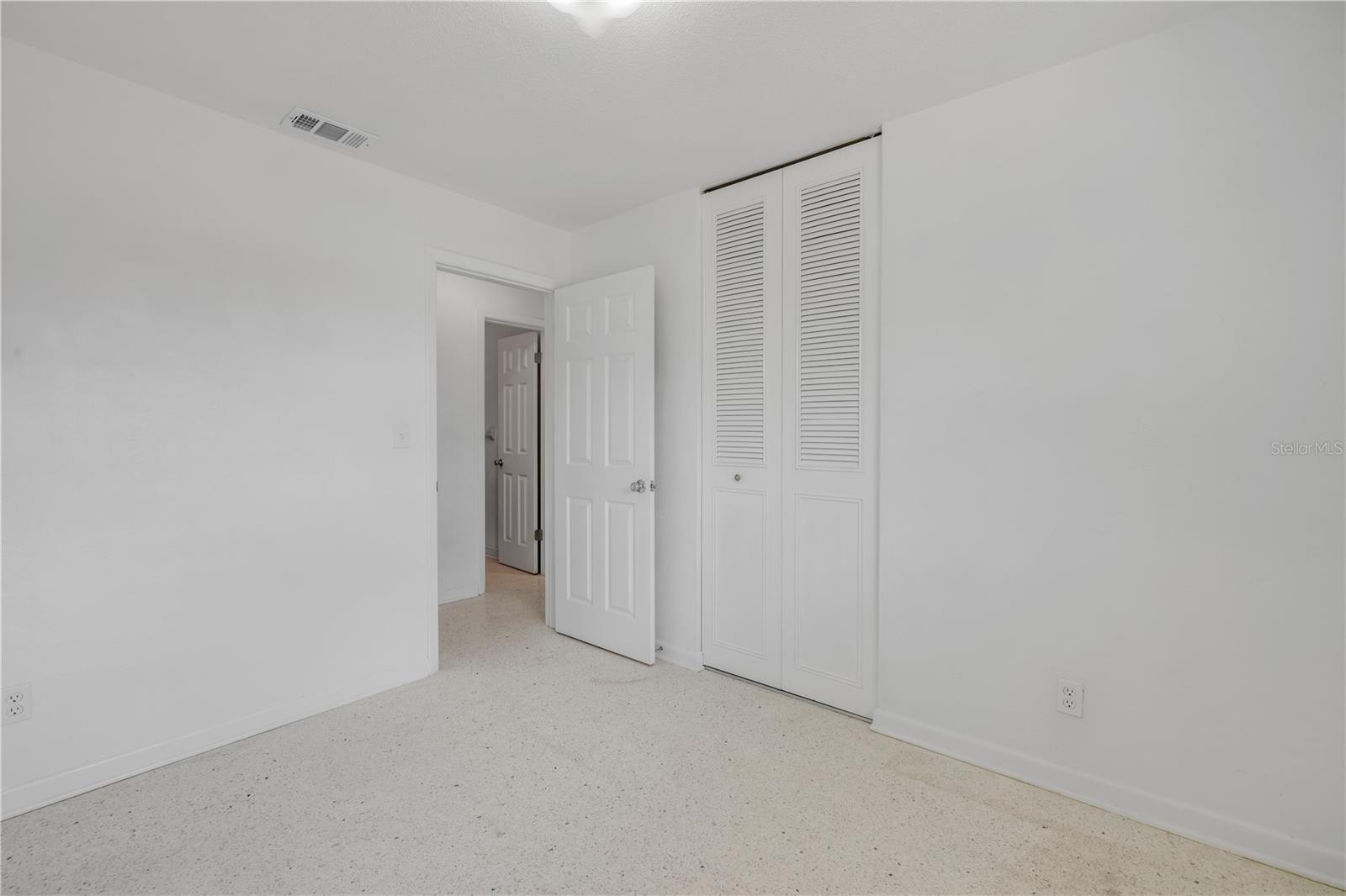 546 CAMBRIDGE CIR, SOUTH DAYTONA, FL, 32119