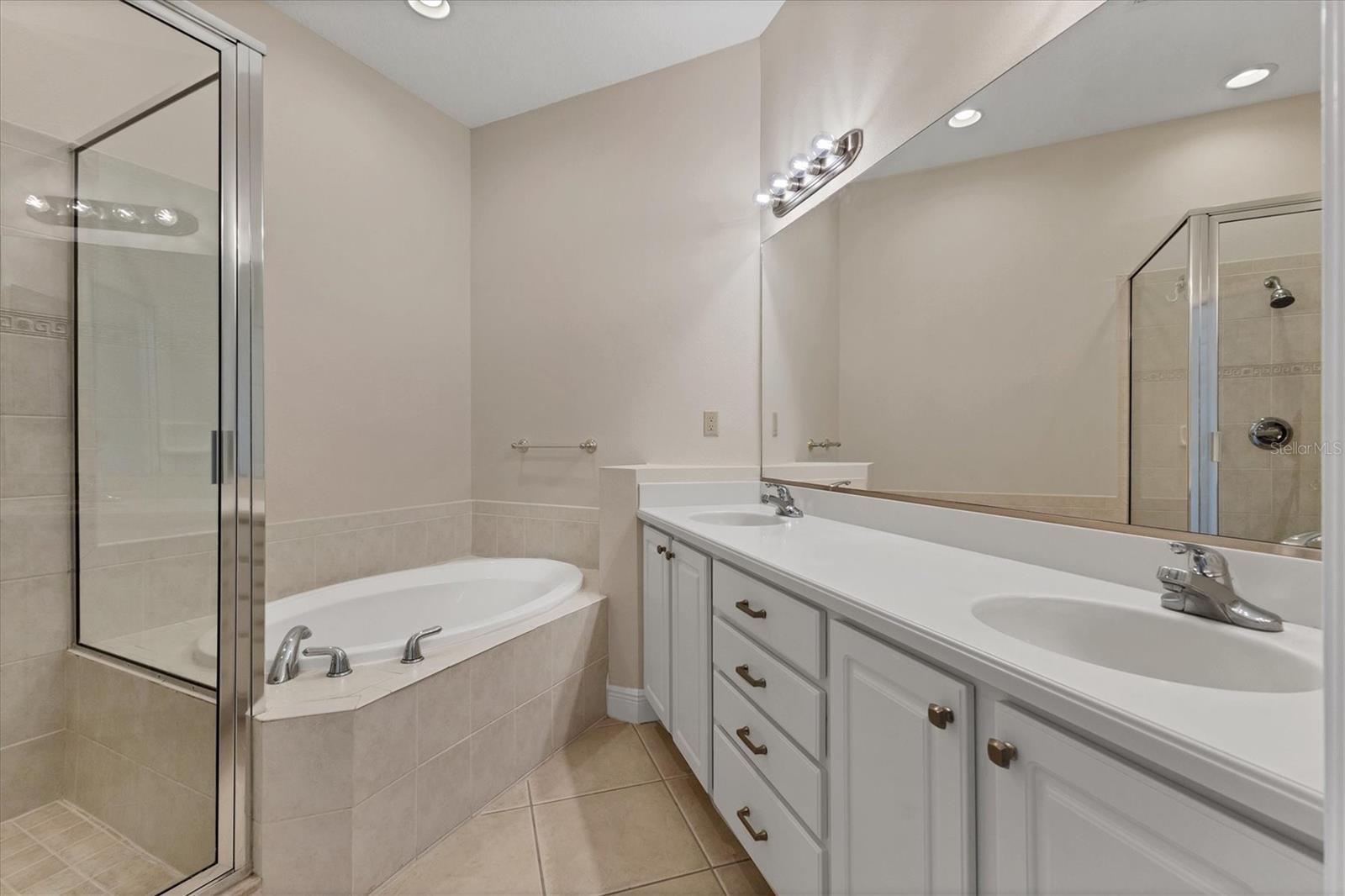 8411 MIRAMAR WAY #202, LAKEWOOD RANCH, FL, 34202