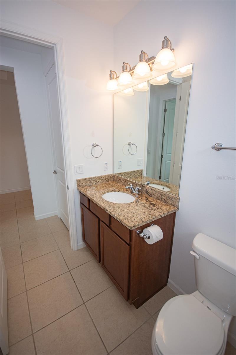 215 AVENHAM DR, DELAND, FL, 32724