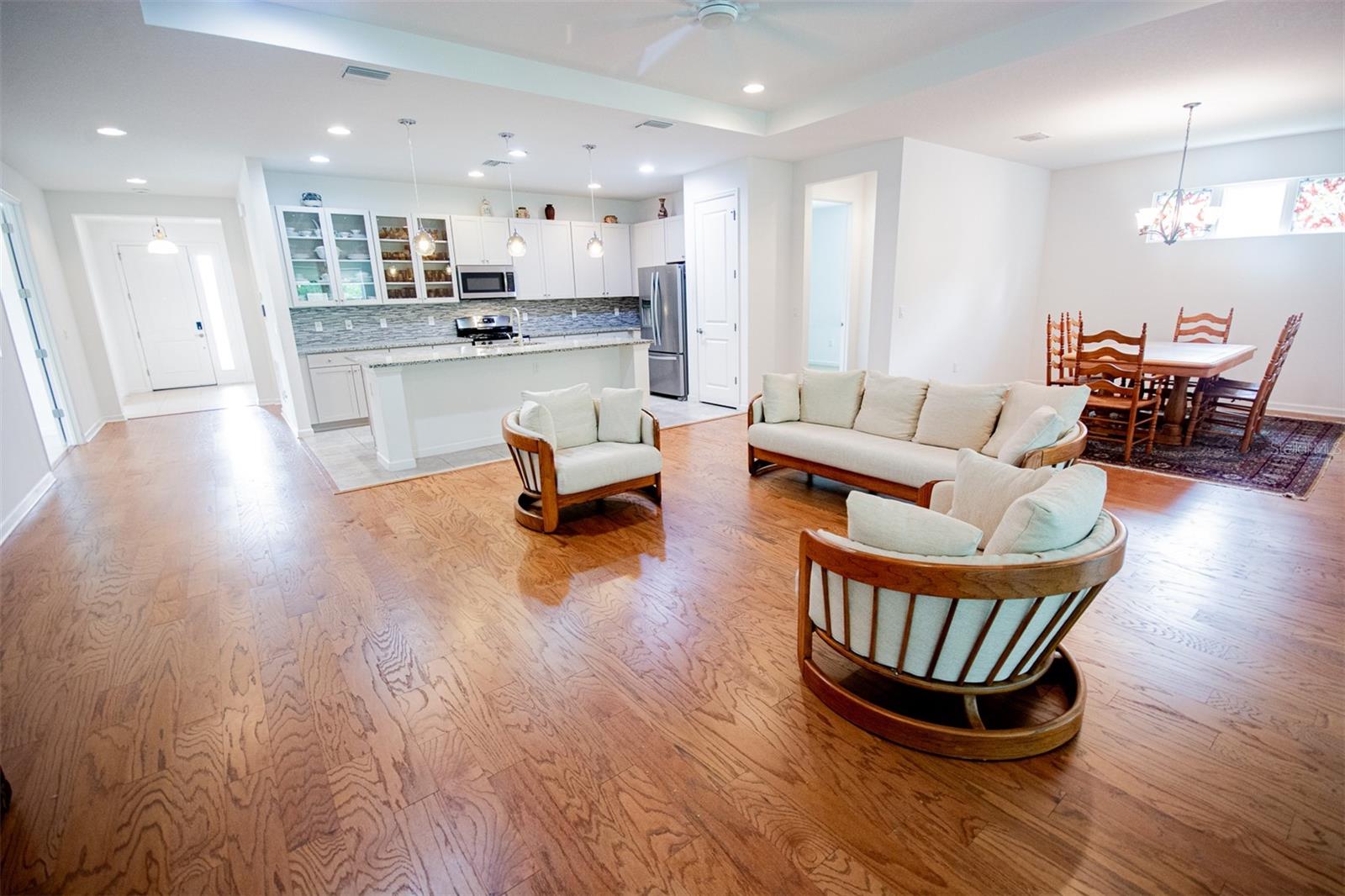 215 AVENHAM DR, DELAND, FL, 32724