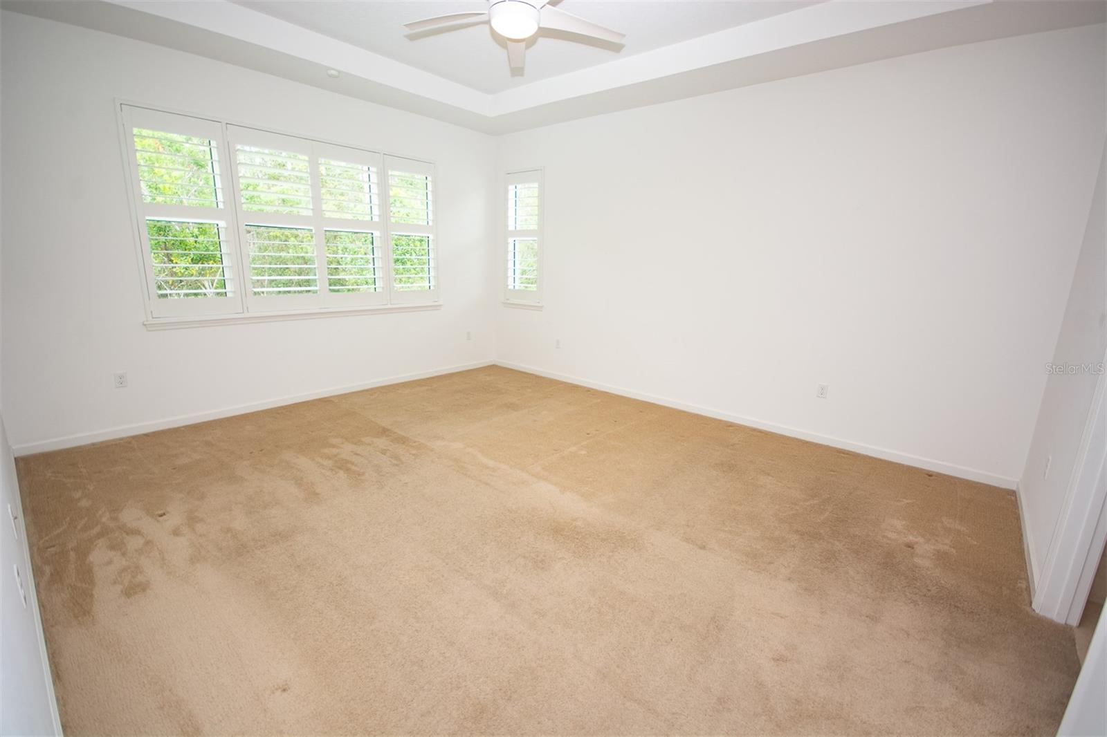 215 AVENHAM DR, DELAND, FL, 32724