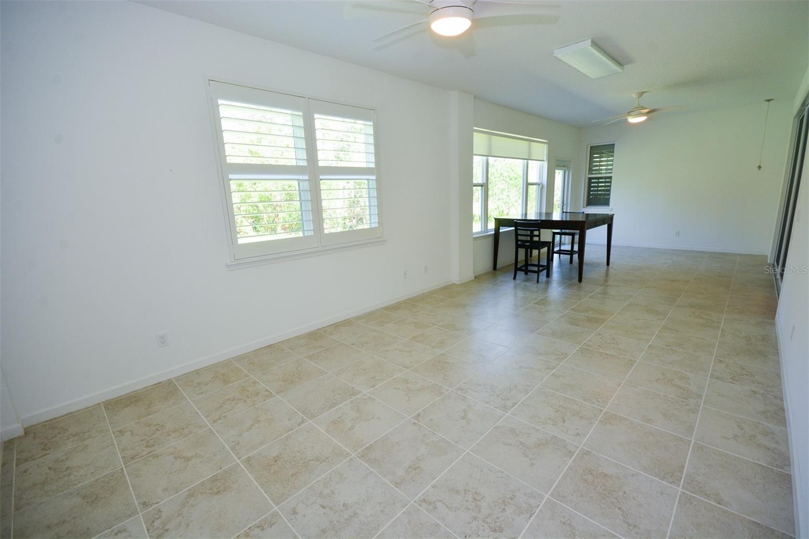 215 AVENHAM DR, DELAND, FL, 32724