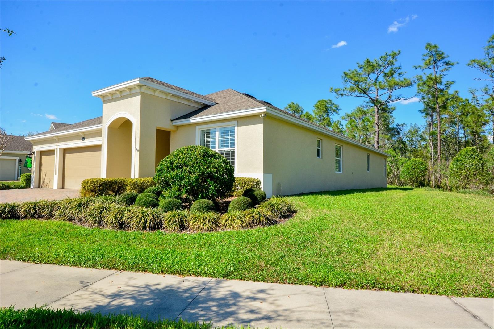 215 AVENHAM DR, DELAND, FL, 32724