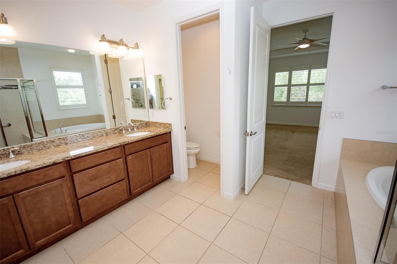 215 AVENHAM DR, DELAND, FL, 32724