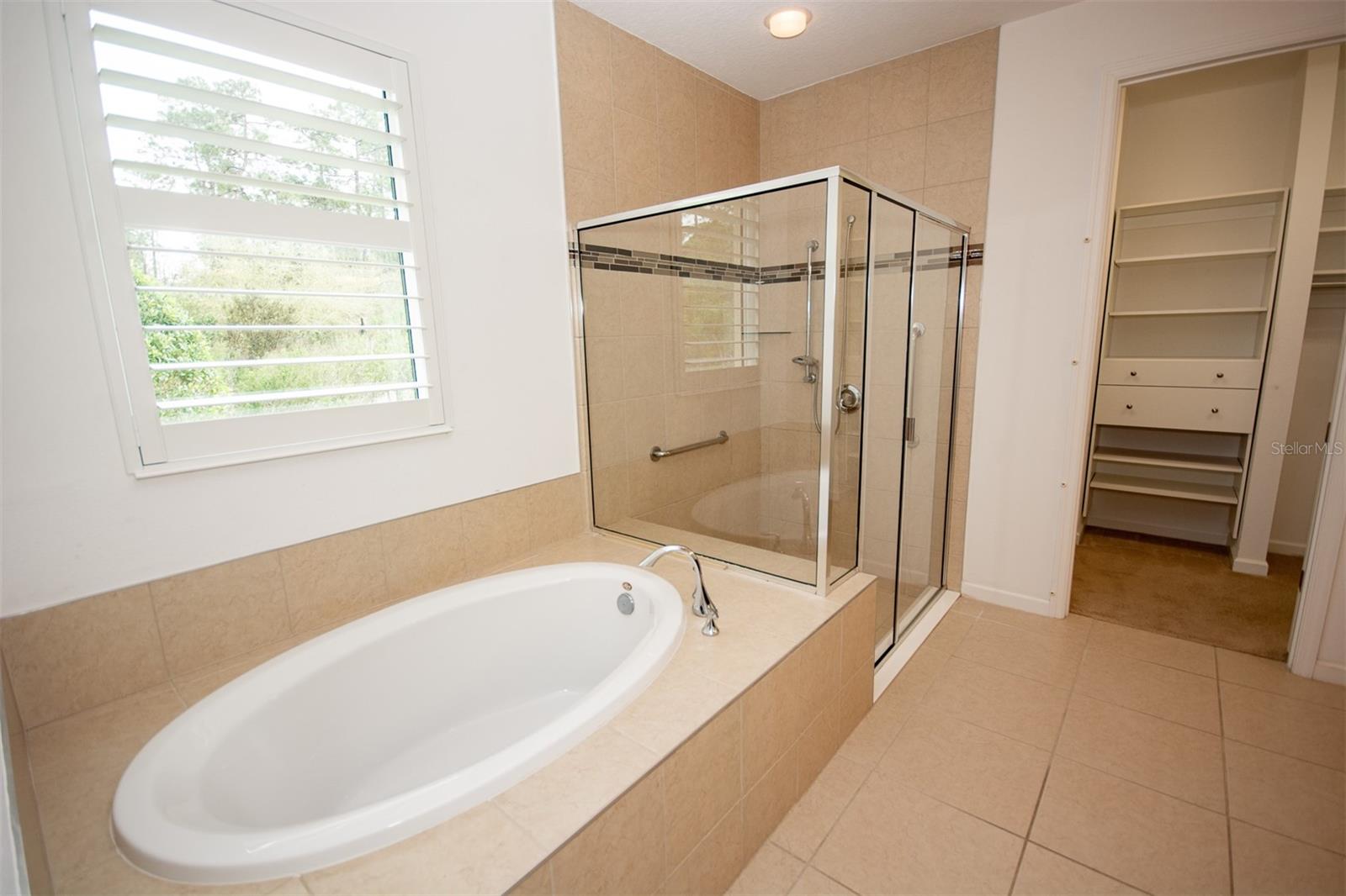 215 AVENHAM DR, DELAND, FL, 32724