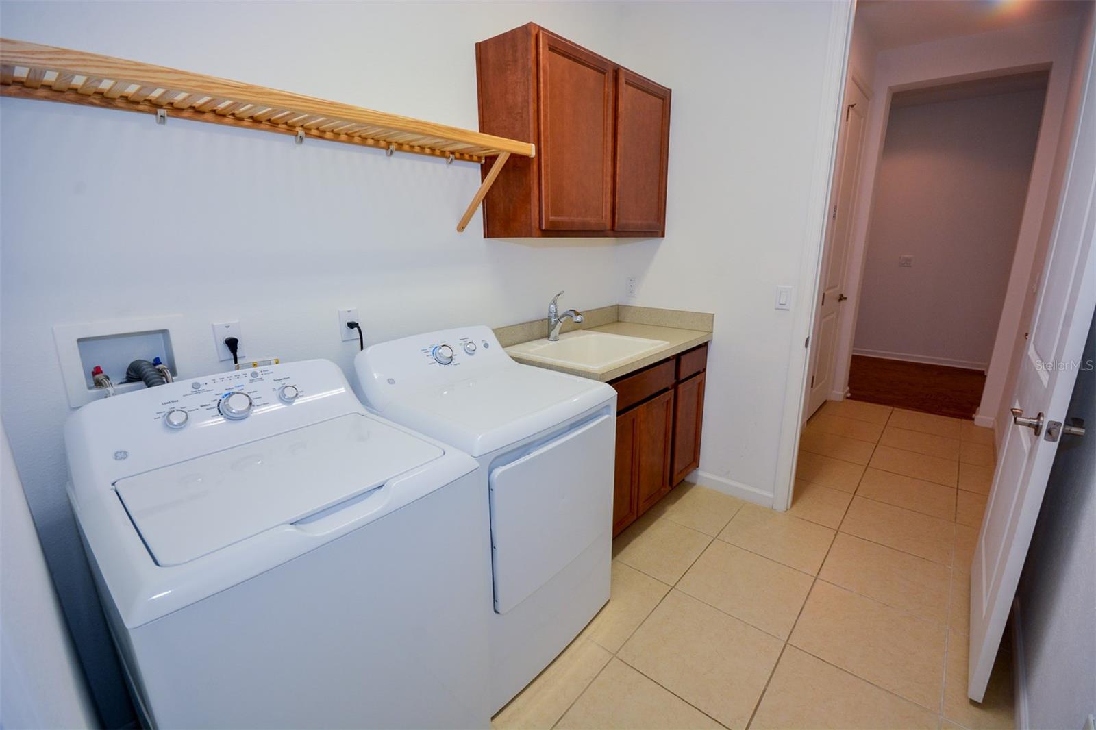 215 AVENHAM DR, DELAND, FL, 32724