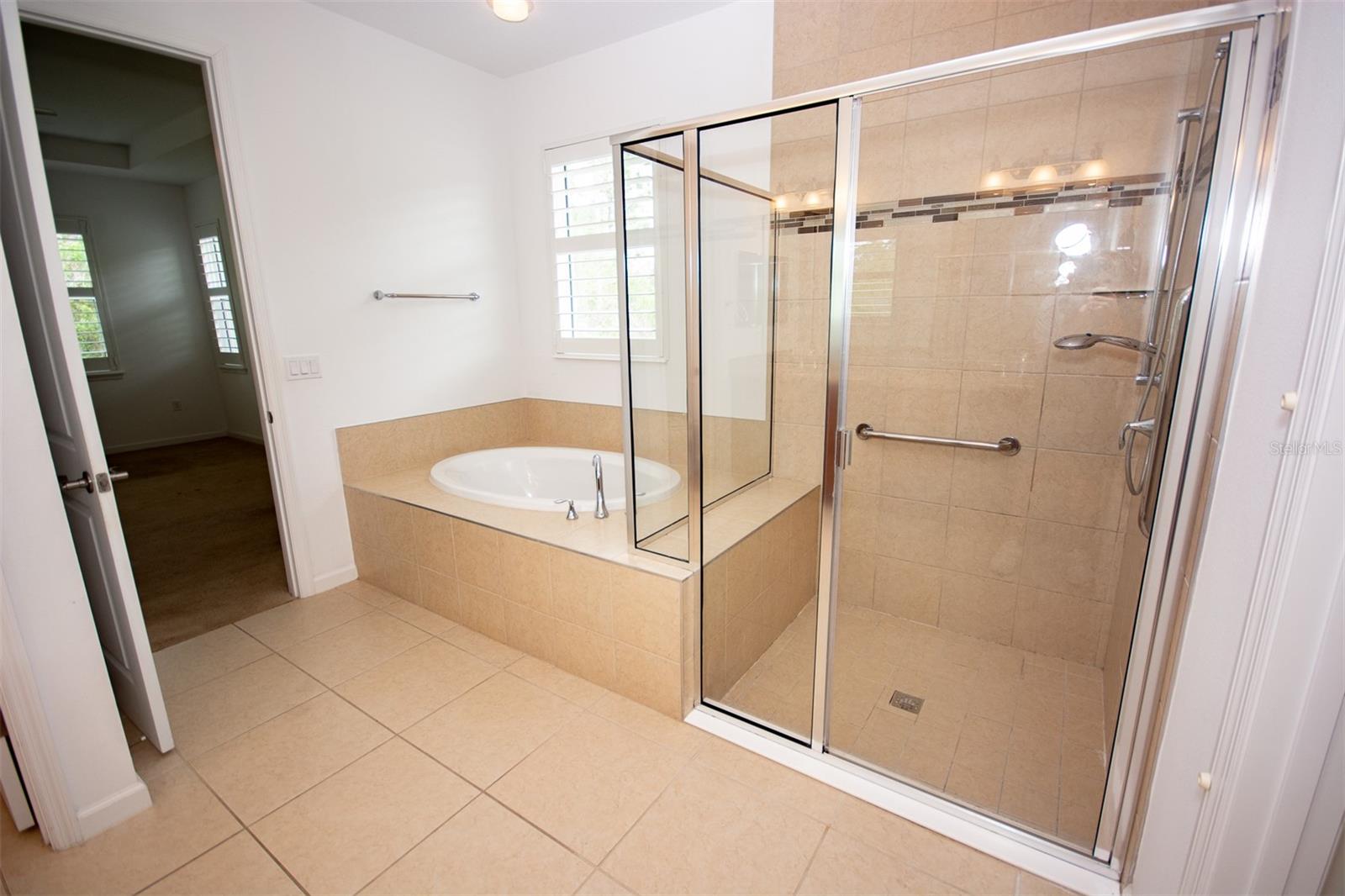 215 AVENHAM DR, DELAND, FL, 32724