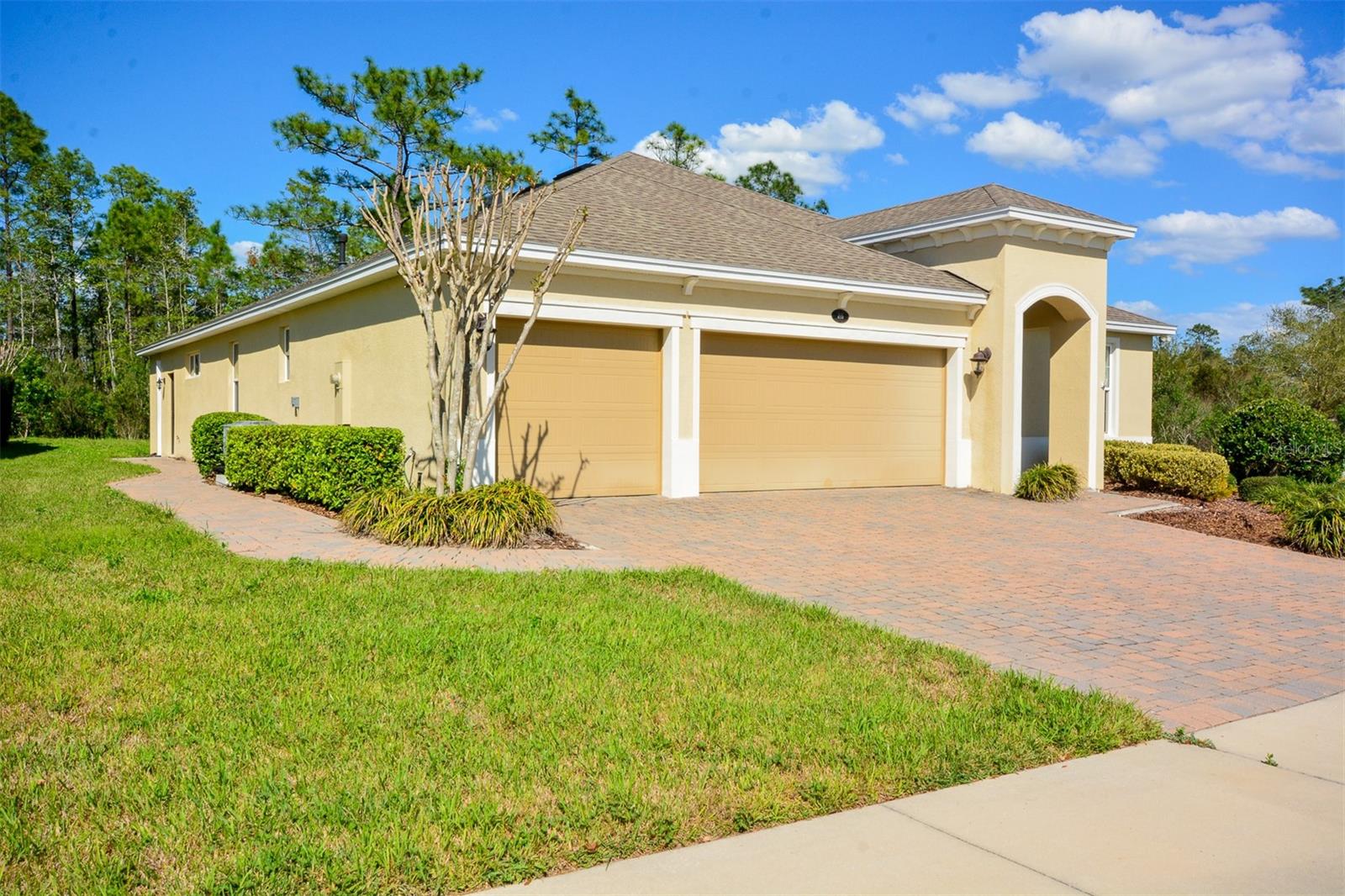 215 AVENHAM DR, DELAND, FL, 32724