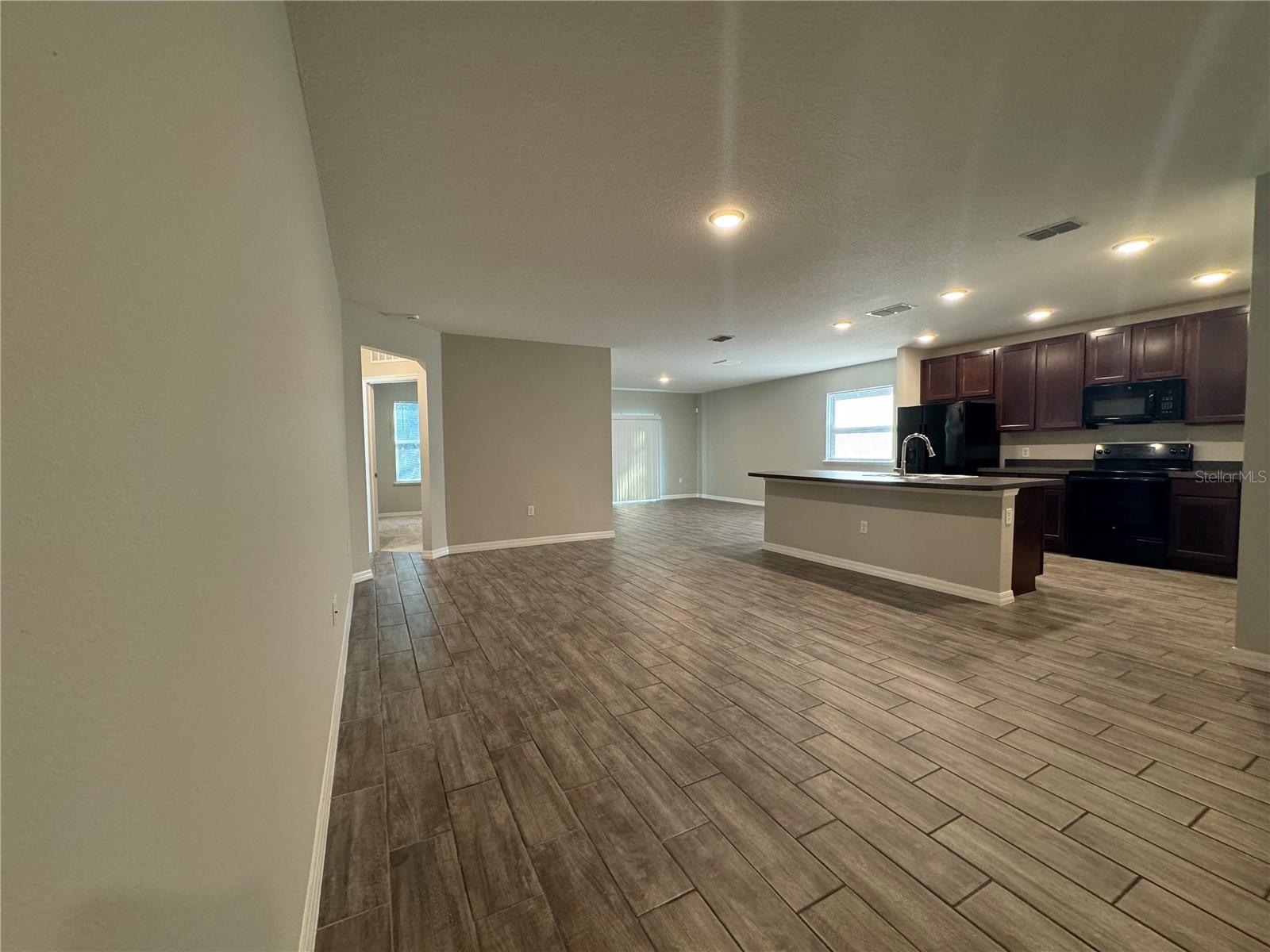 286 E FIESTA KEY LOOP, DELAND, FL, 32720