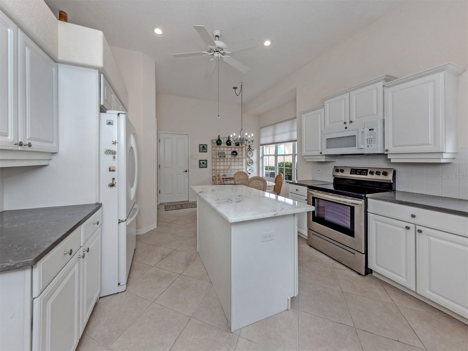 338 SAINT GEORGE CT #11, VENICE, FL, 34293