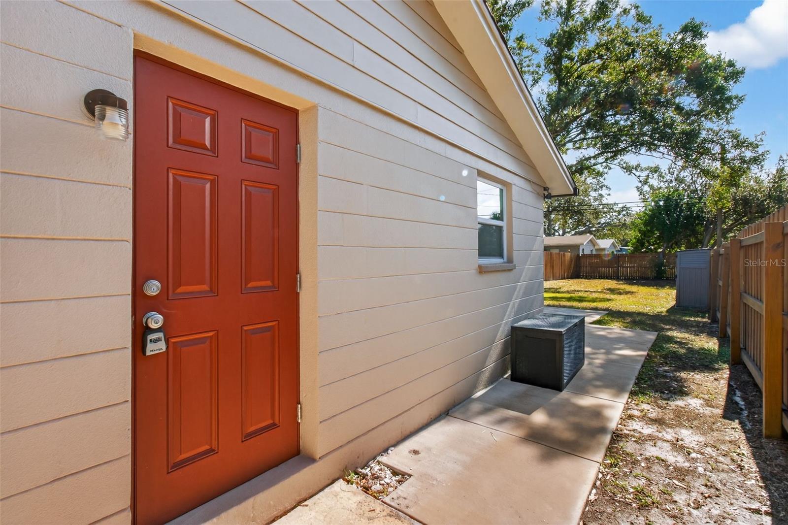 3118 PINE TREE AVE #B, LARGO, FL, 33771