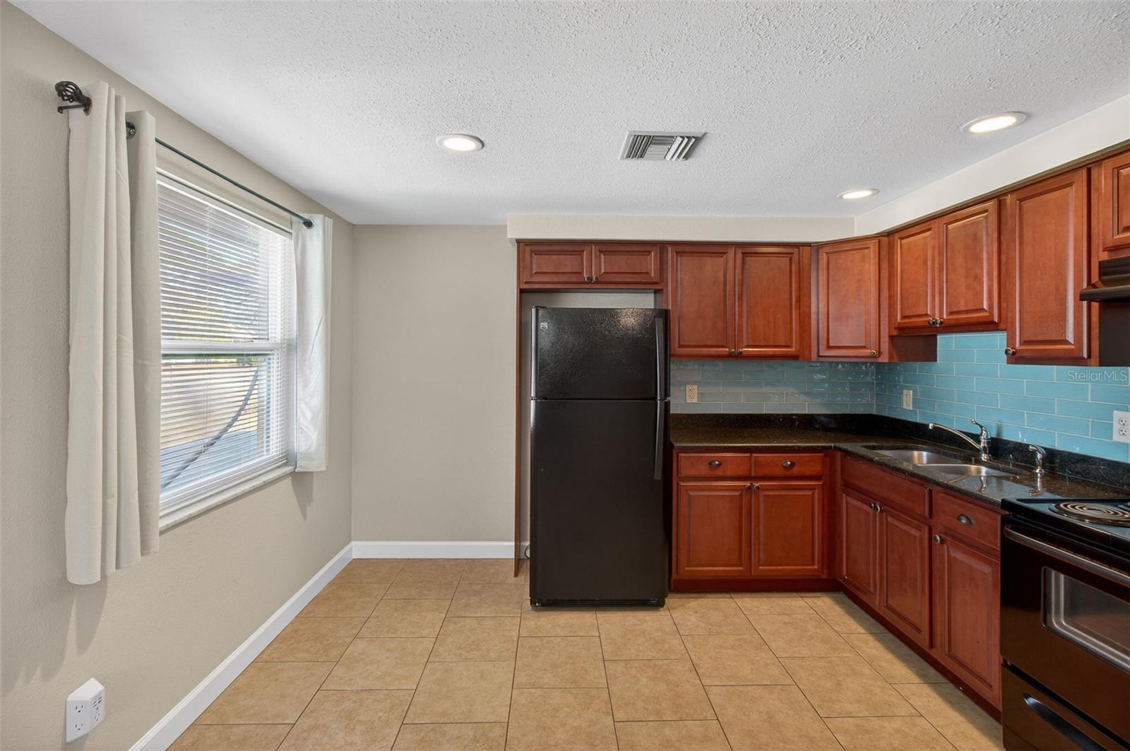 3118 PINE TREE AVE #B, LARGO, FL, 33771