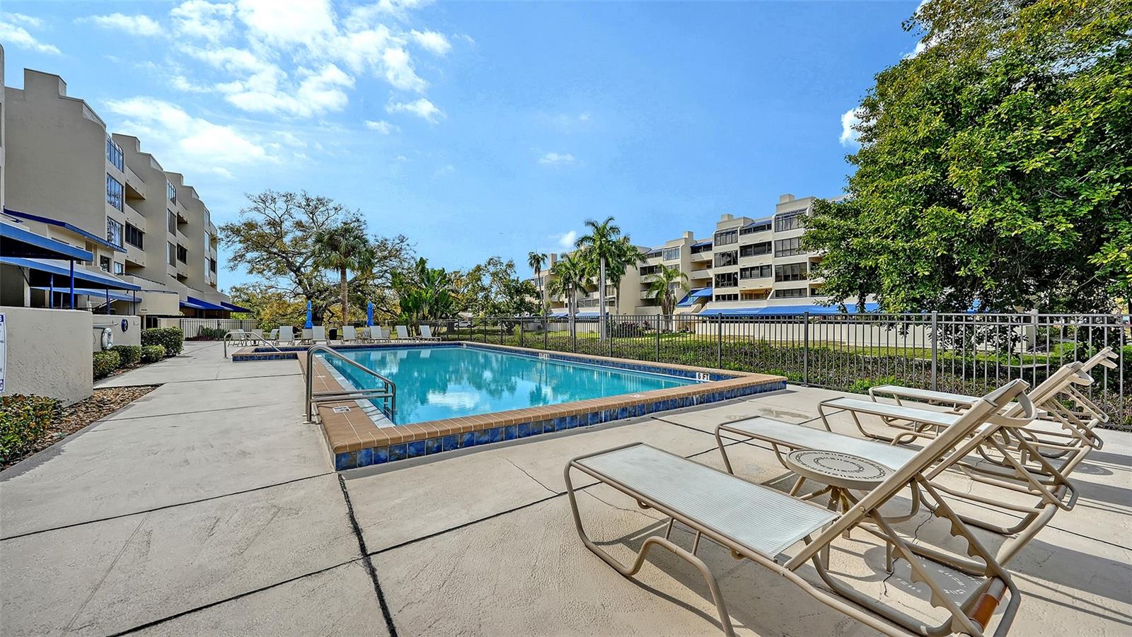 825 S OSPREY AVE #101, SARASOTA, FL, 34236