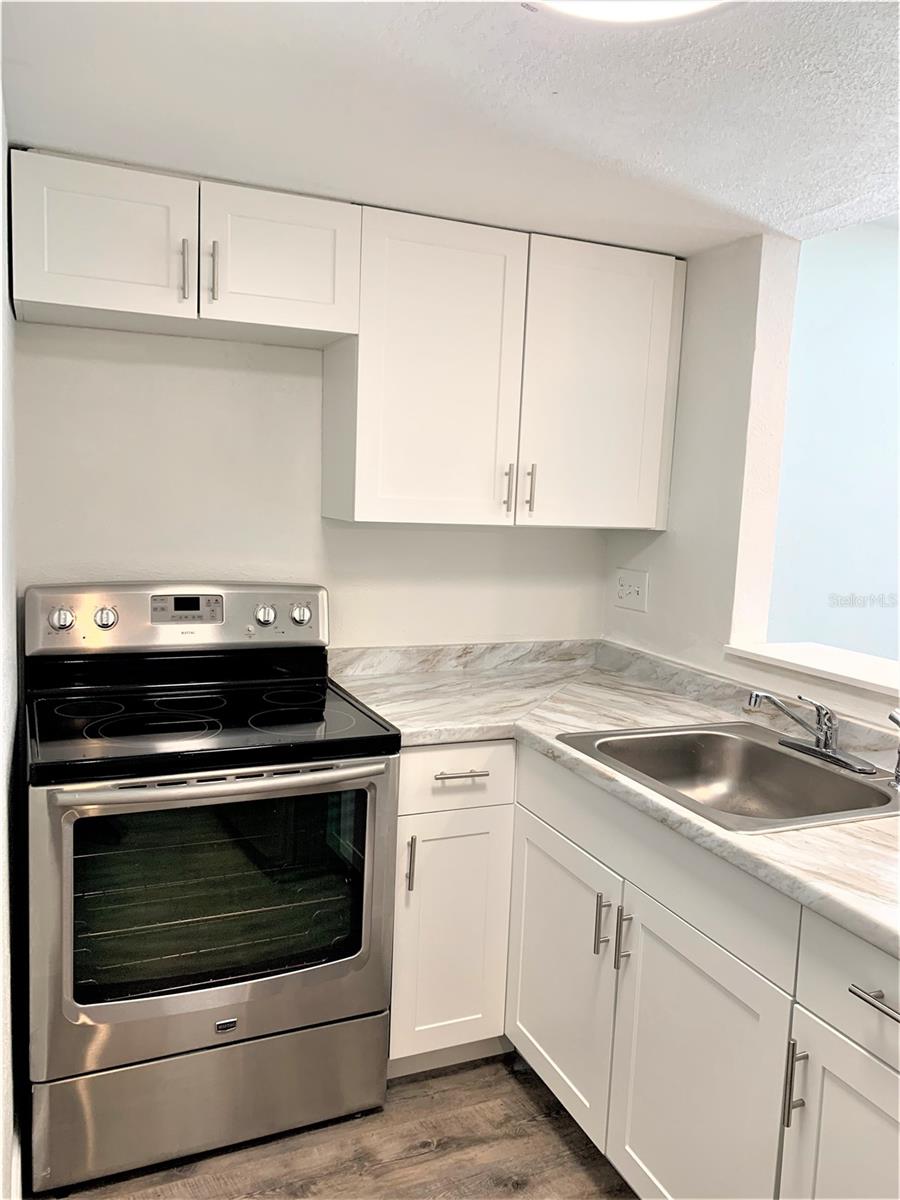 7150 E BANK DR #101, TAMPA, FL, 33617