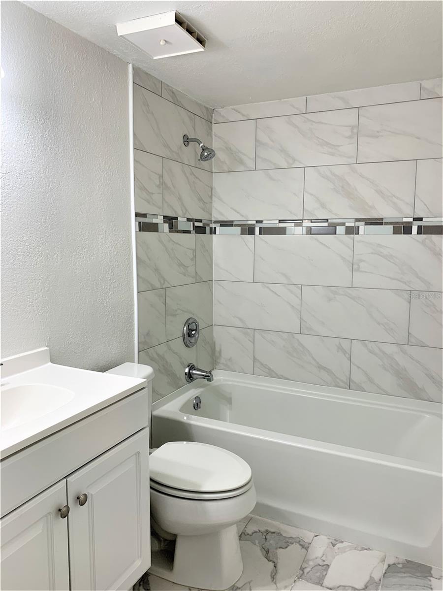 7150 E BANK DR #101, TAMPA, FL, 33617