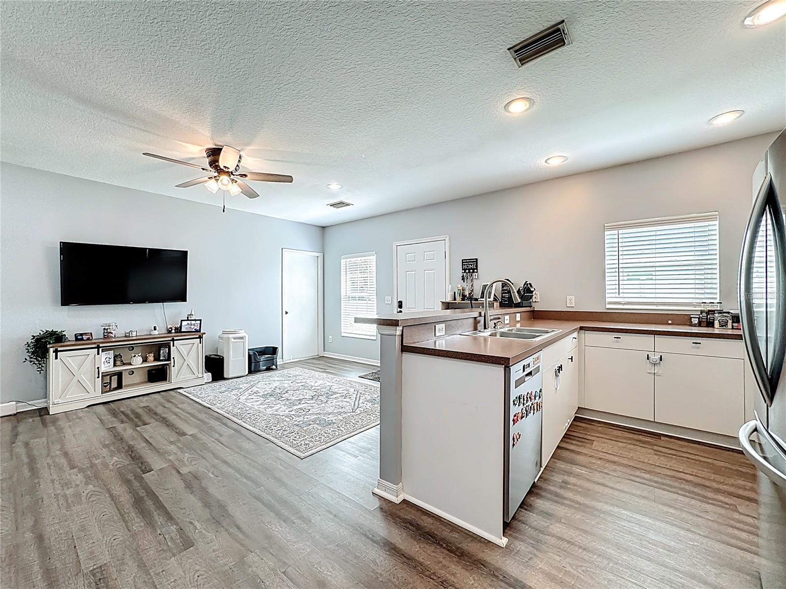 2527 29TH AVE E, PALMETTO, FL, 34221