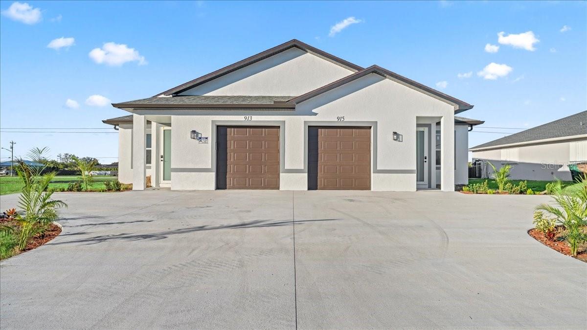 913/915 NE 15TH LN, CAPE CORAL, FL, 33909