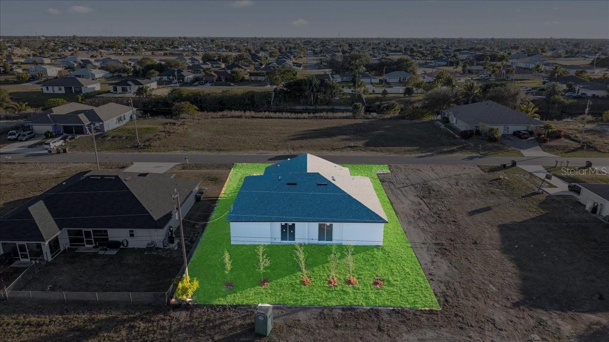 913/915 NE 15TH LN, CAPE CORAL, FL, 33909