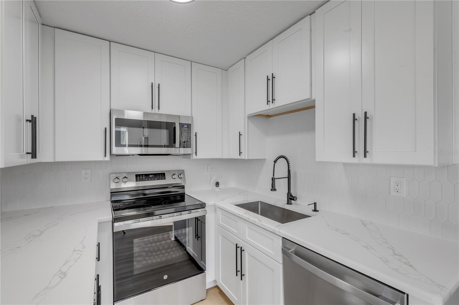 416 PLUMOSA AVE, PORT ORANGE, FL, 32127