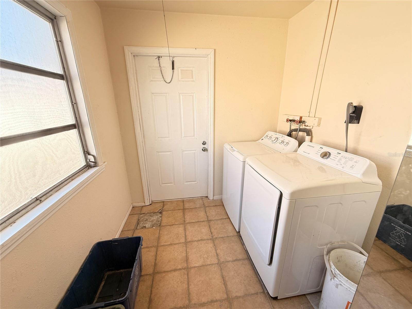 713 THUNDERBIRD AVE, SUN CITY CENTER, FL, 33573