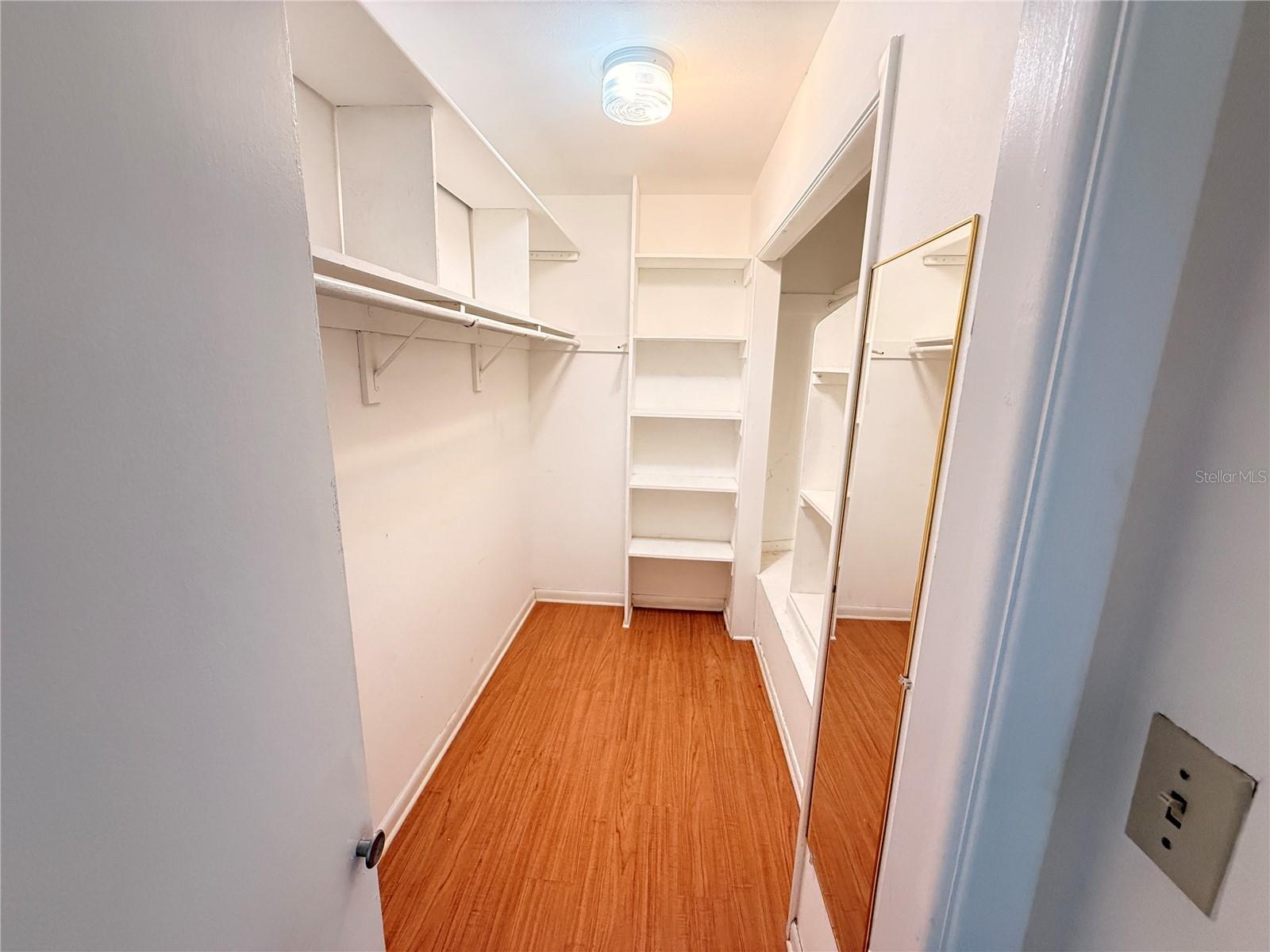 713 THUNDERBIRD AVE, SUN CITY CENTER, FL, 33573