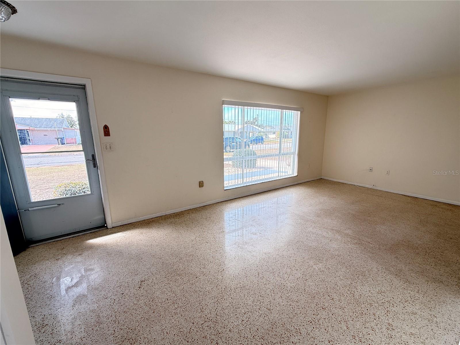 713 THUNDERBIRD AVE, SUN CITY CENTER, FL, 33573