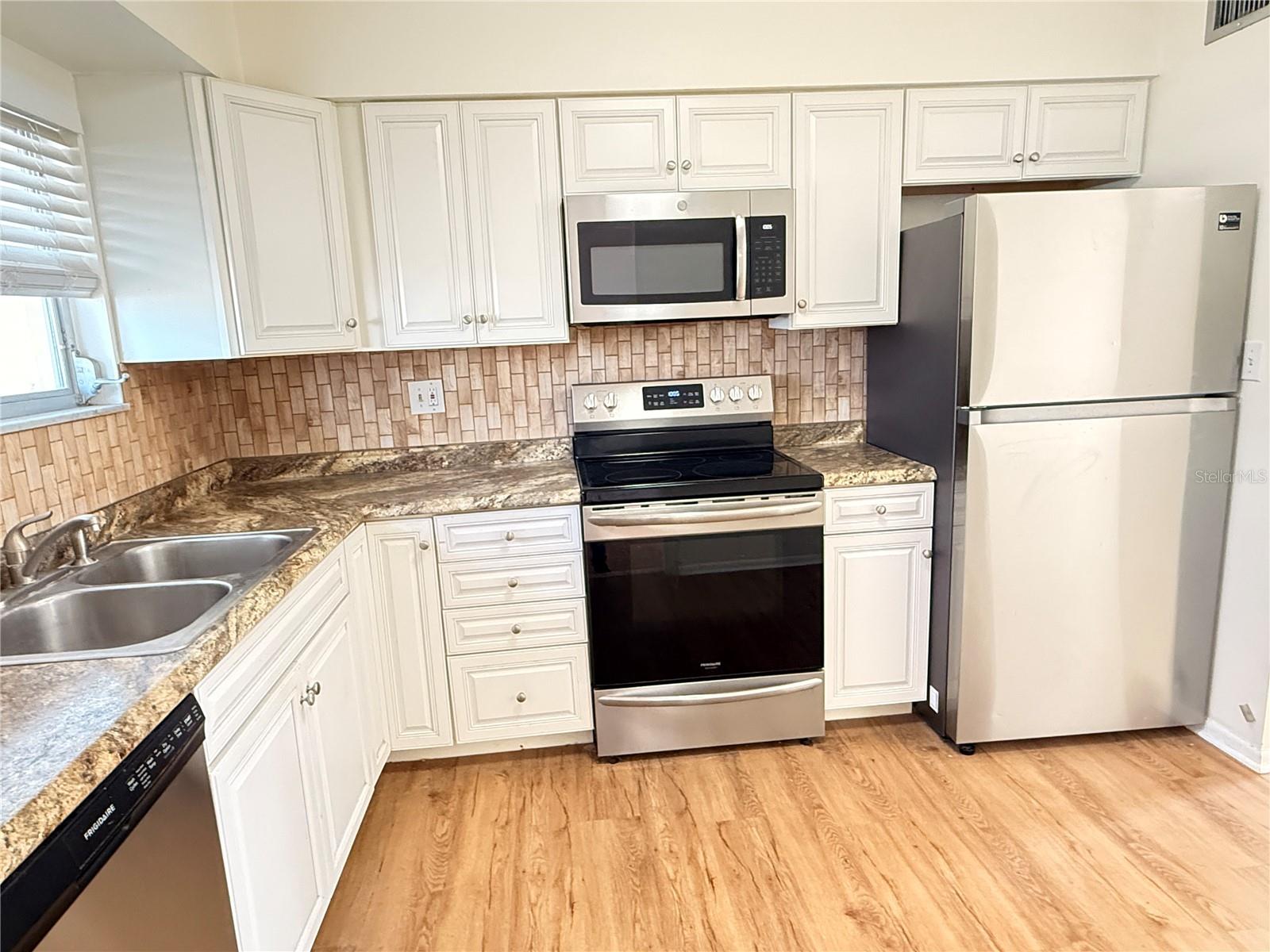 713 THUNDERBIRD AVE, SUN CITY CENTER, FL, 33573