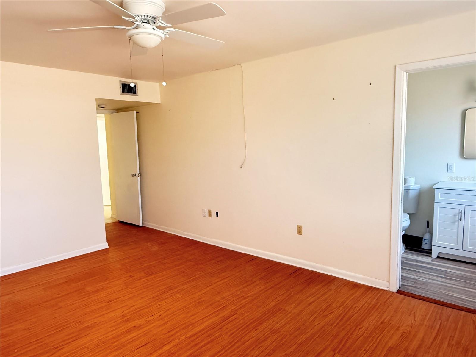 713 THUNDERBIRD AVE, SUN CITY CENTER, FL, 33573