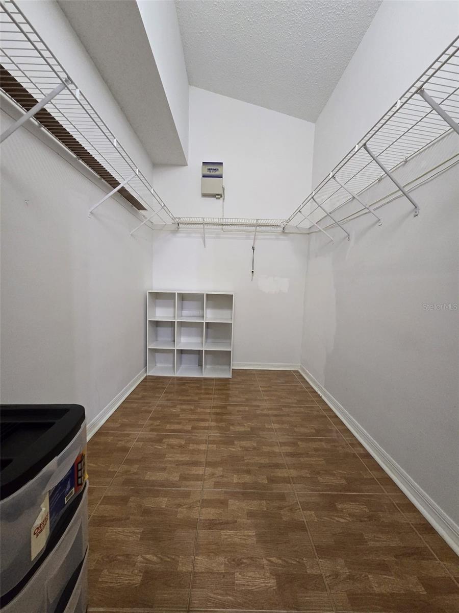 2525 GOTHAM WAY, VALRICO, FL, 33596