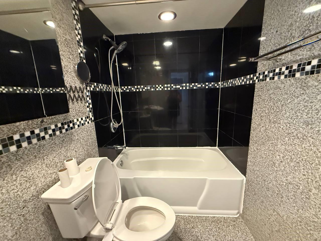 1217 N MCMULLEN BOOTH RD, CLEARWATER, FL, 33759