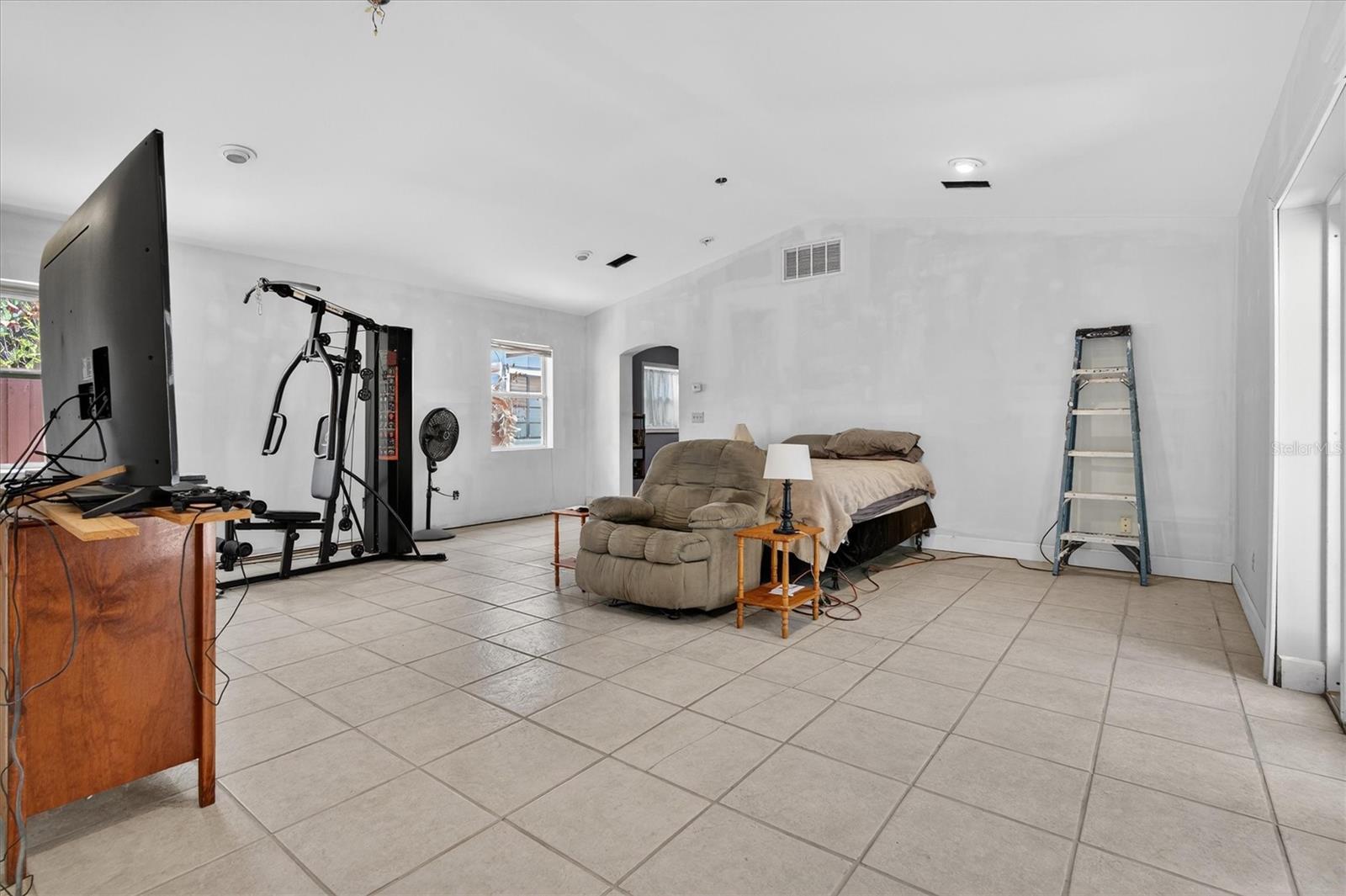 1109 E 8TH AVE, MOUNT DORA, FL, 32757