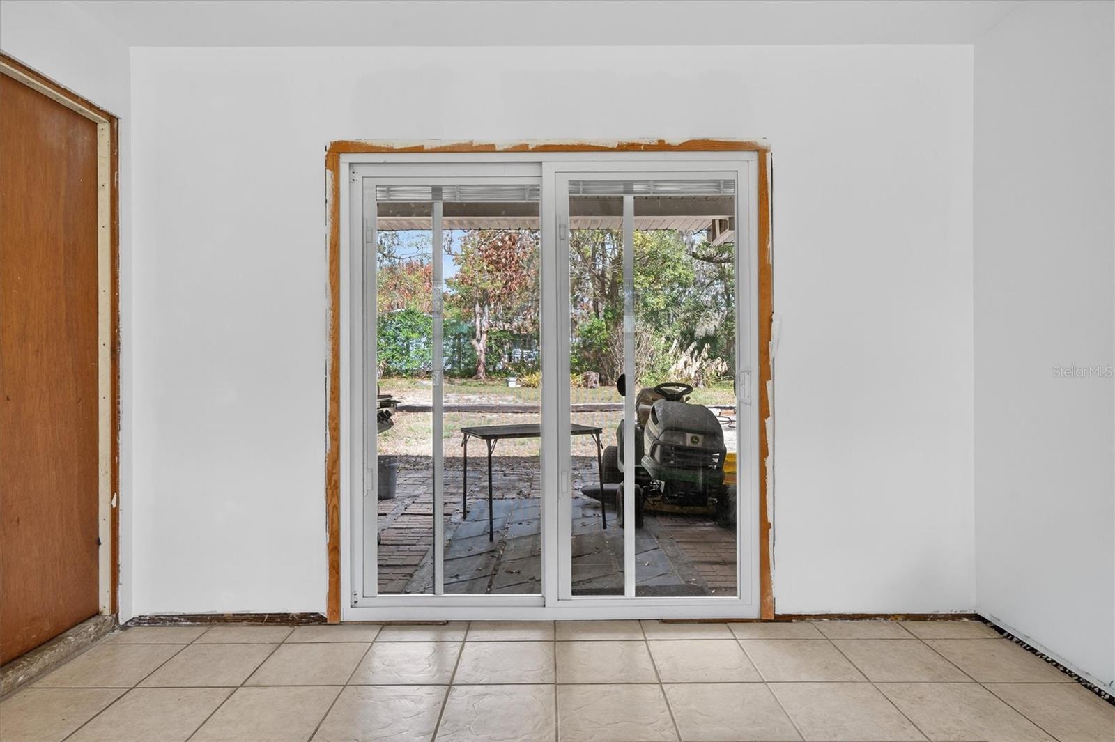 1109 E 8TH AVE, MOUNT DORA, FL, 32757