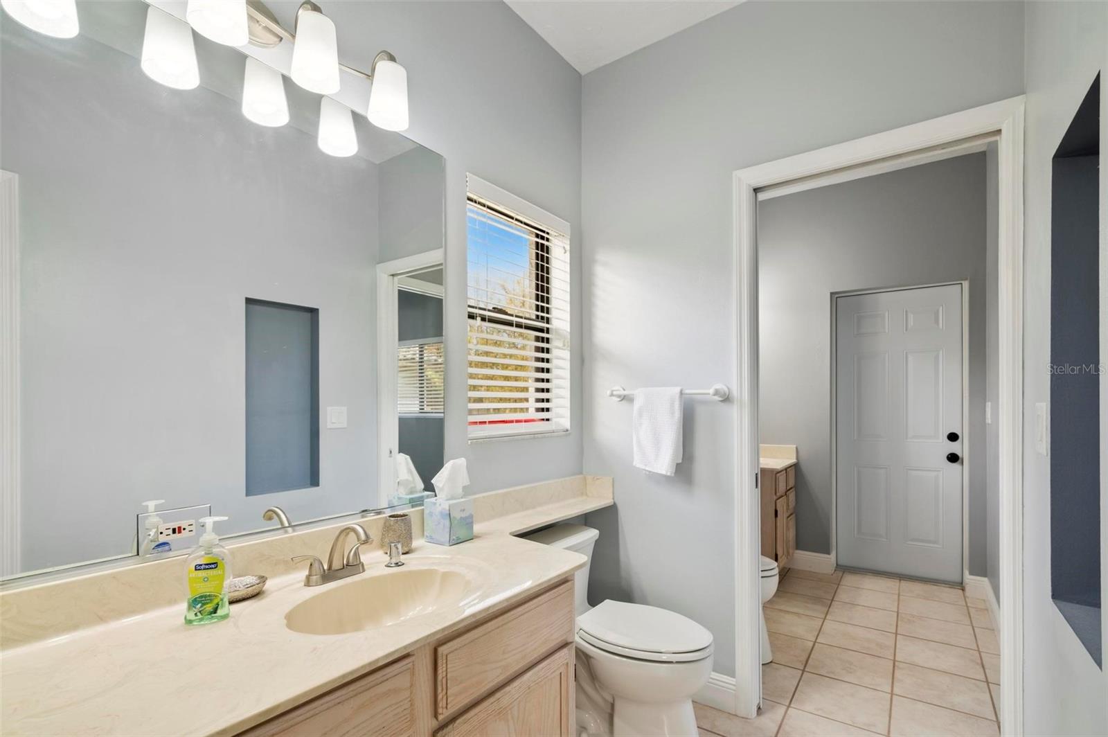 6110 NINTH AVENUE CIR NE, BRADENTON, FL, 34212