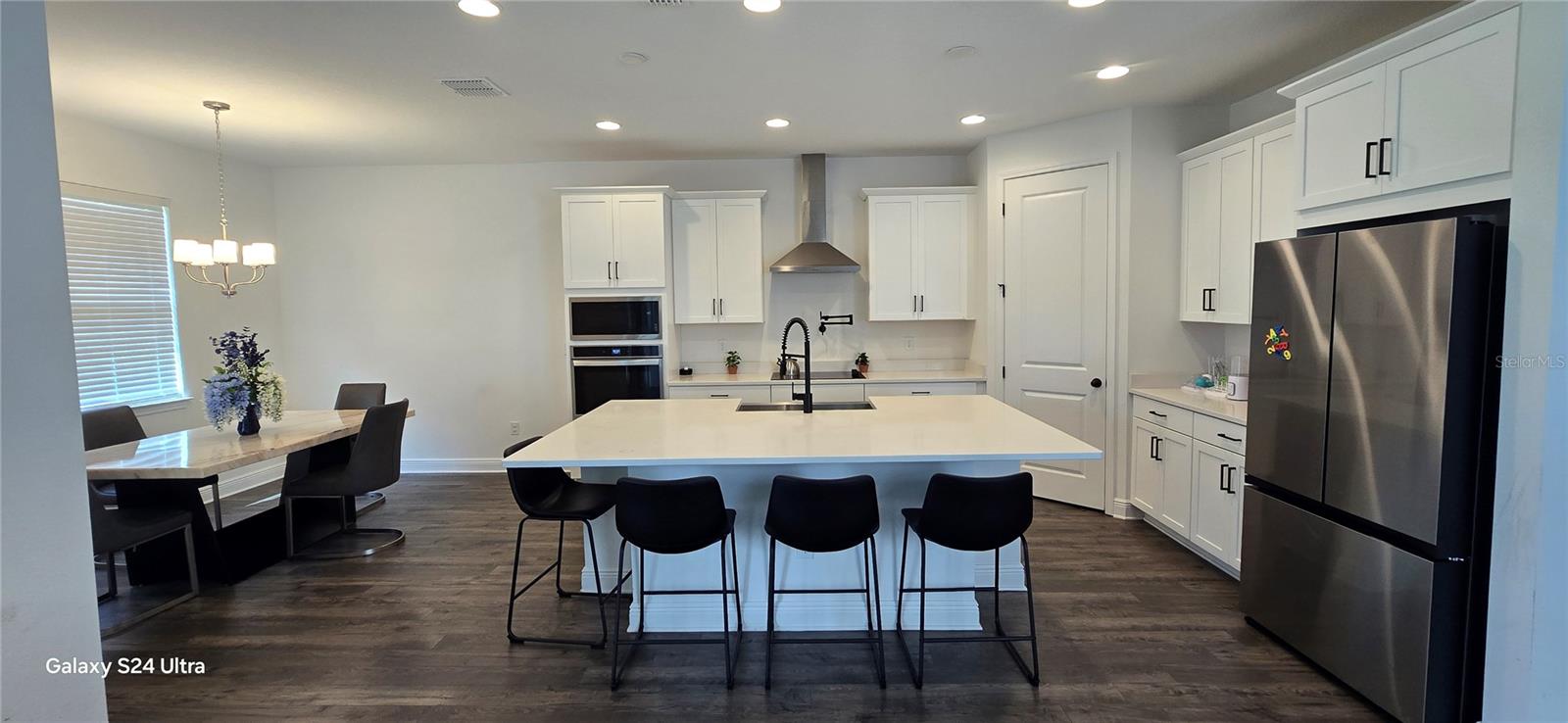 18410 BLUE HERON CIR, DEER ISLAND, FL, 32778