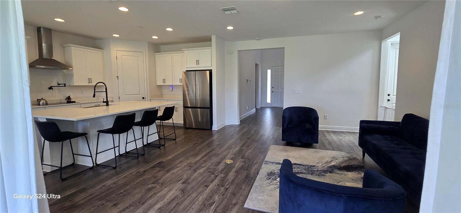 18410 BLUE HERON CIR, DEER ISLAND, FL, 32778