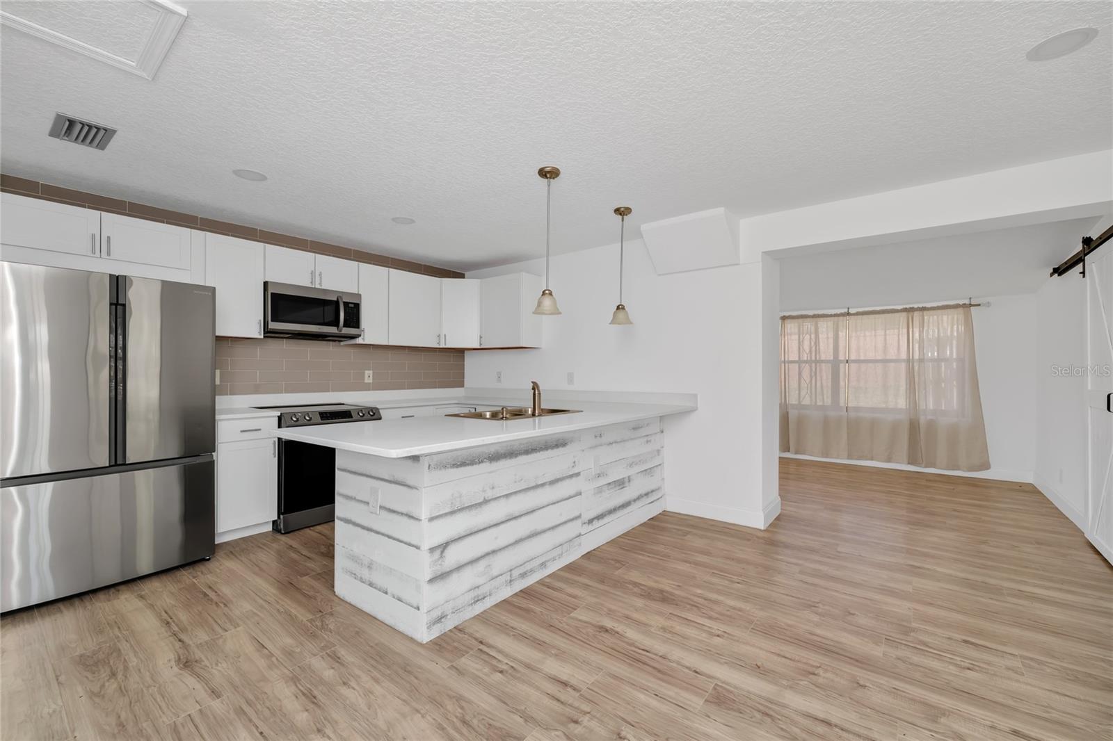 1244 LAKE AVE, CLERMONT, FL, 34711