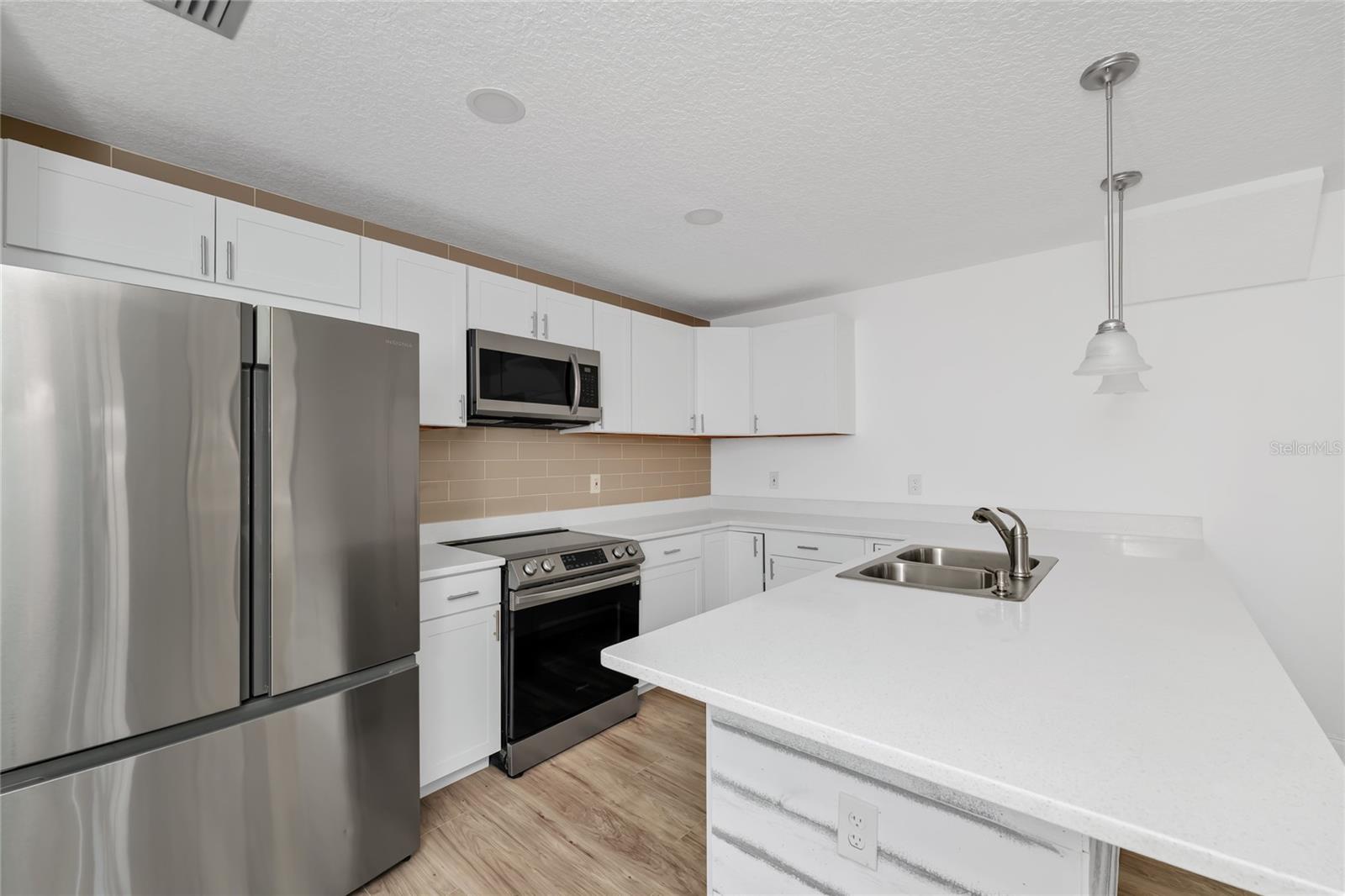 1244 LAKE AVE, CLERMONT, FL, 34711