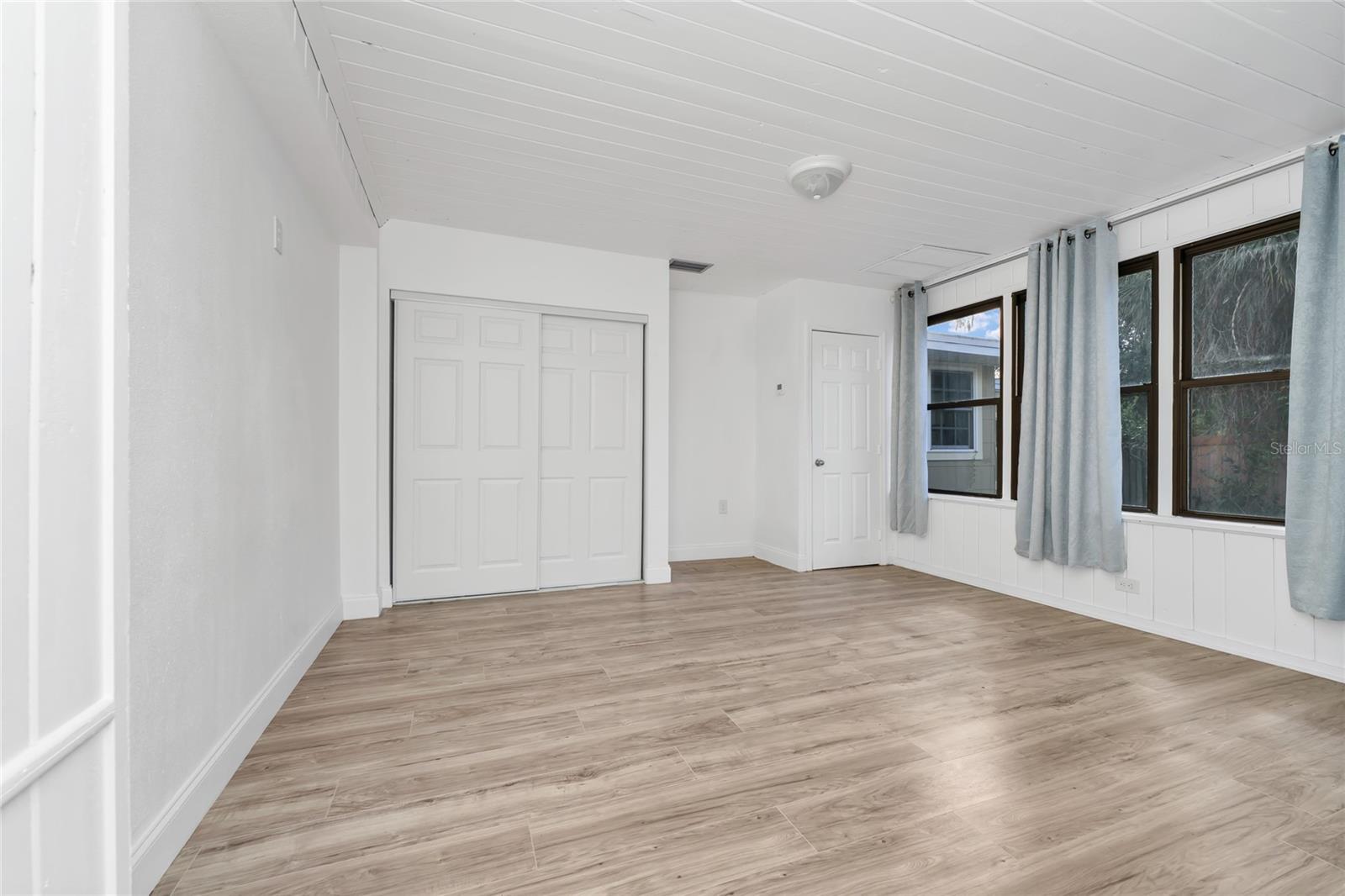 1244 LAKE AVE, CLERMONT, FL, 34711