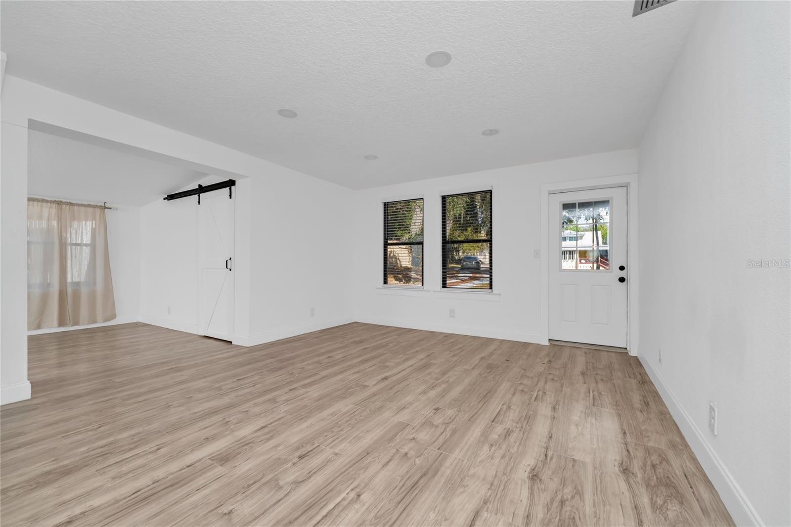 1244 LAKE AVE, CLERMONT, FL, 34711