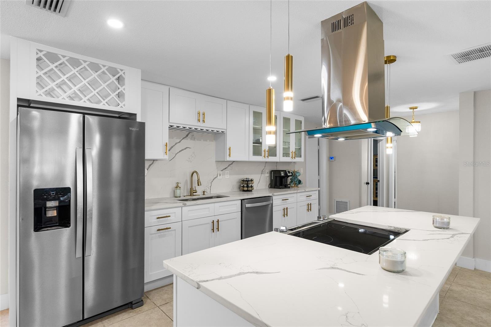 3370 HARBOR LAKE DR, LARGO, FL, 33770