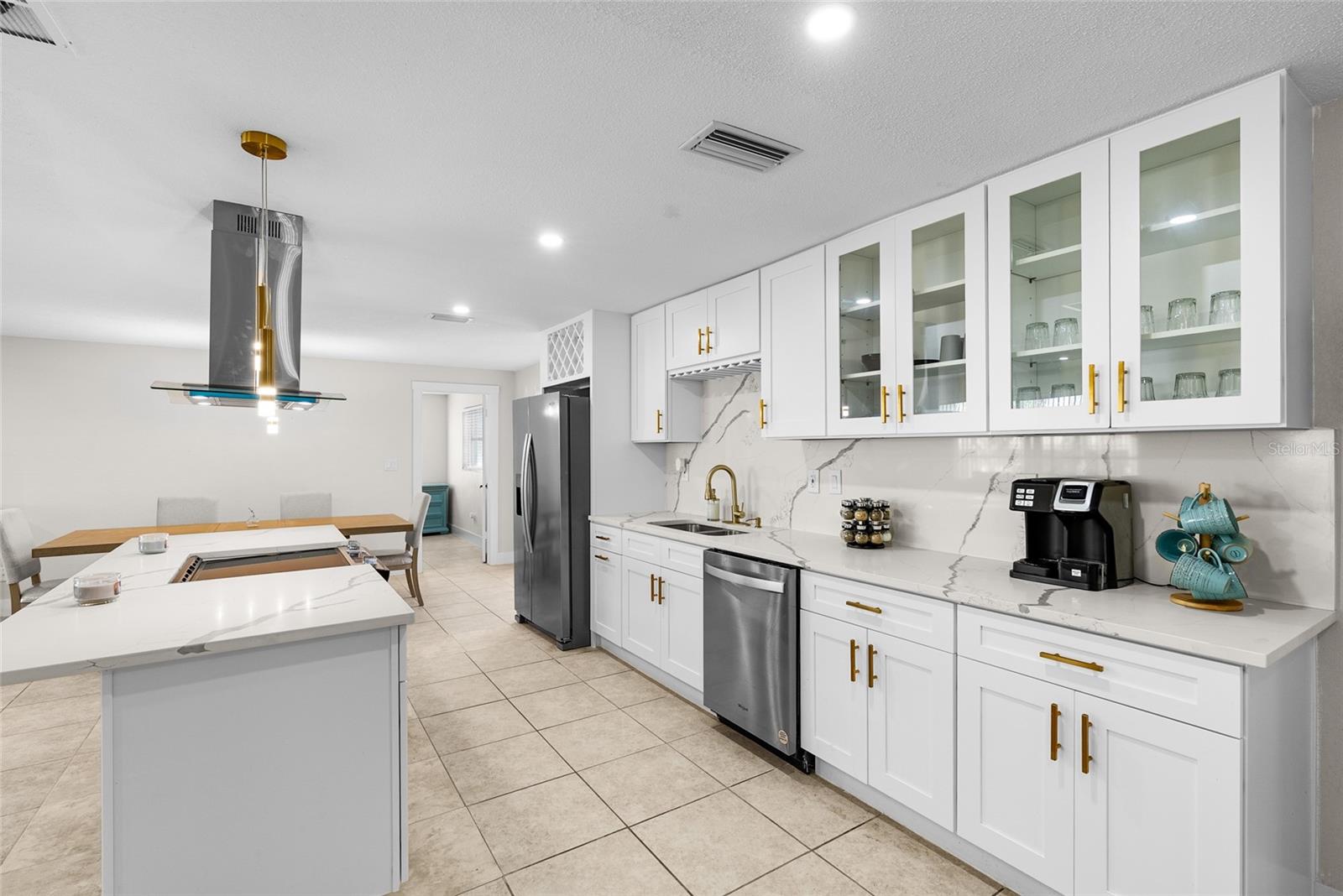 3370 HARBOR LAKE DR, LARGO, FL, 33770