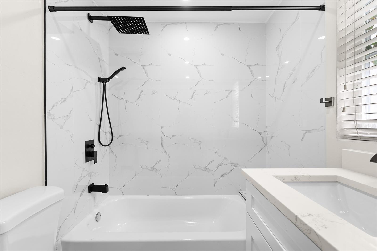 3370 HARBOR LAKE DR, LARGO, FL, 33770