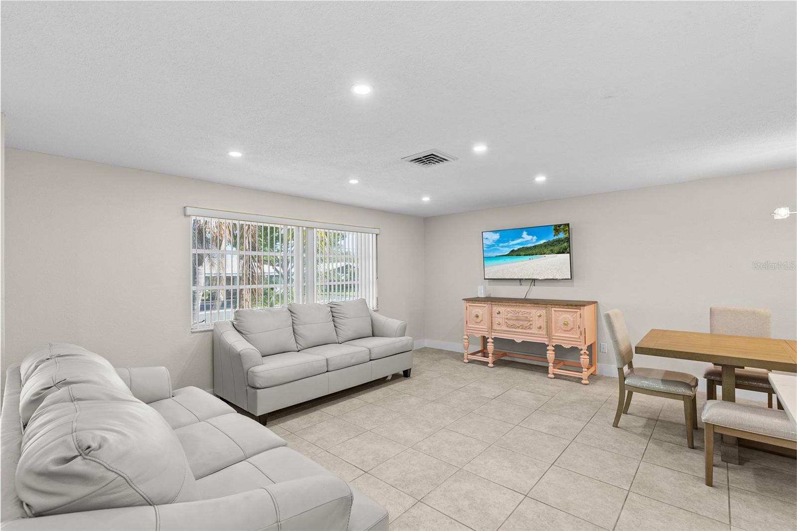 3370 HARBOR LAKE DR, LARGO, FL, 33770