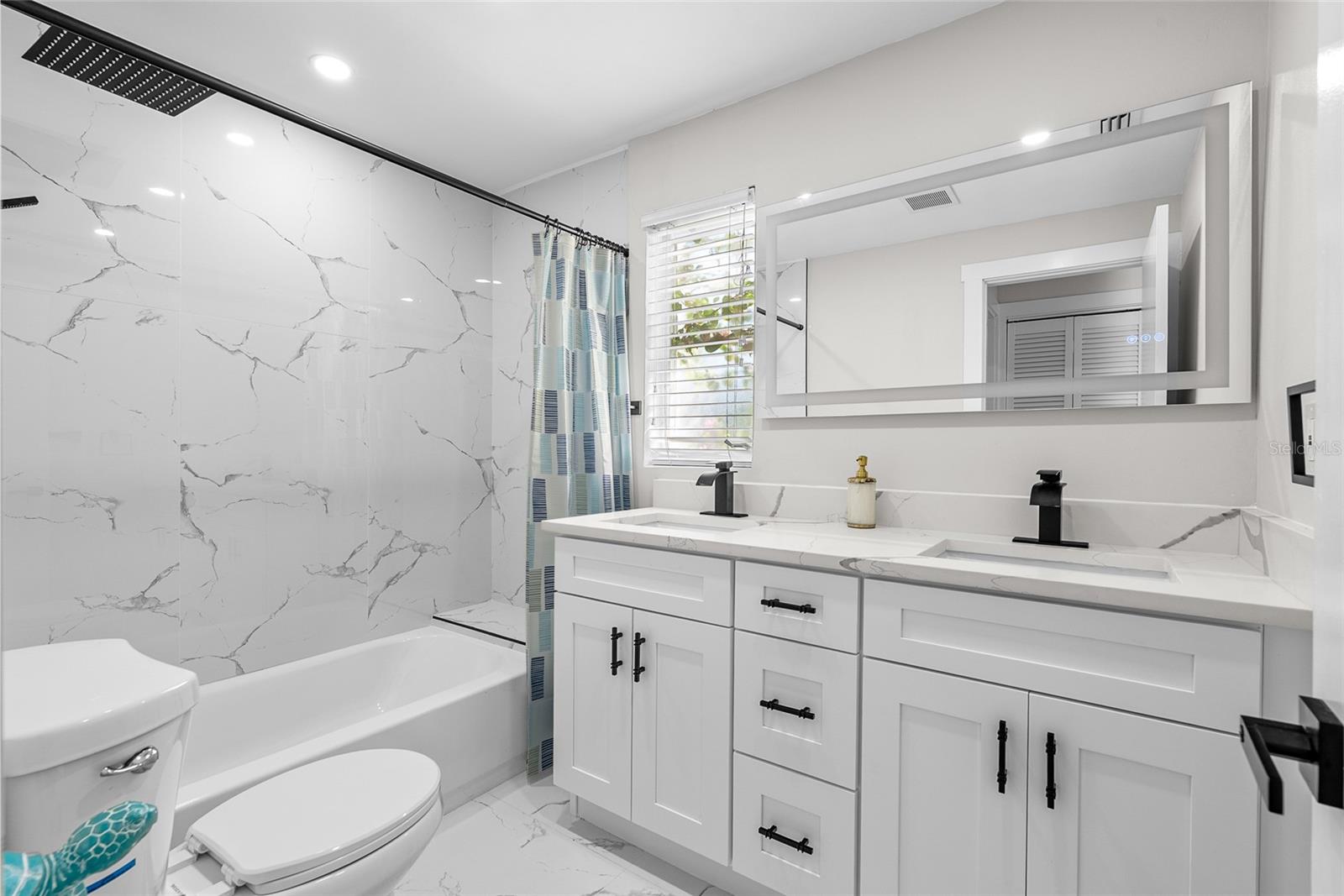 3370 HARBOR LAKE DR, LARGO, FL, 33770