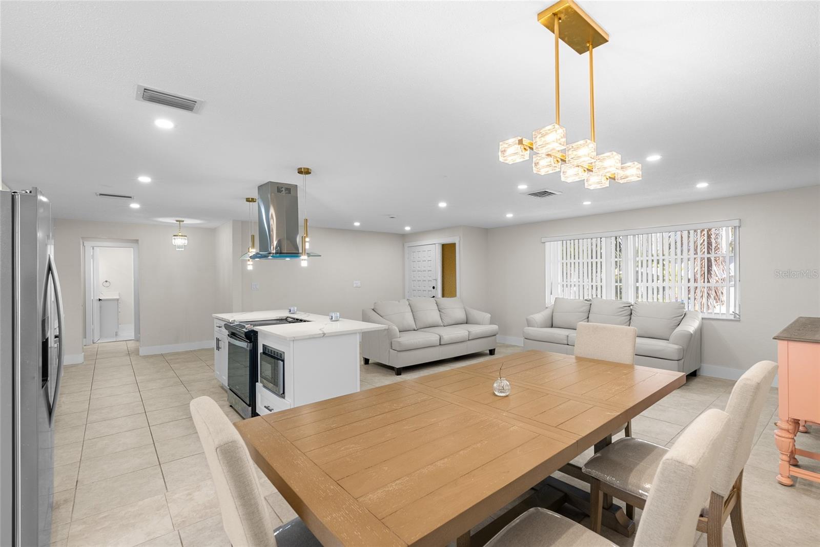 3370 HARBOR LAKE DR, LARGO, FL, 33770