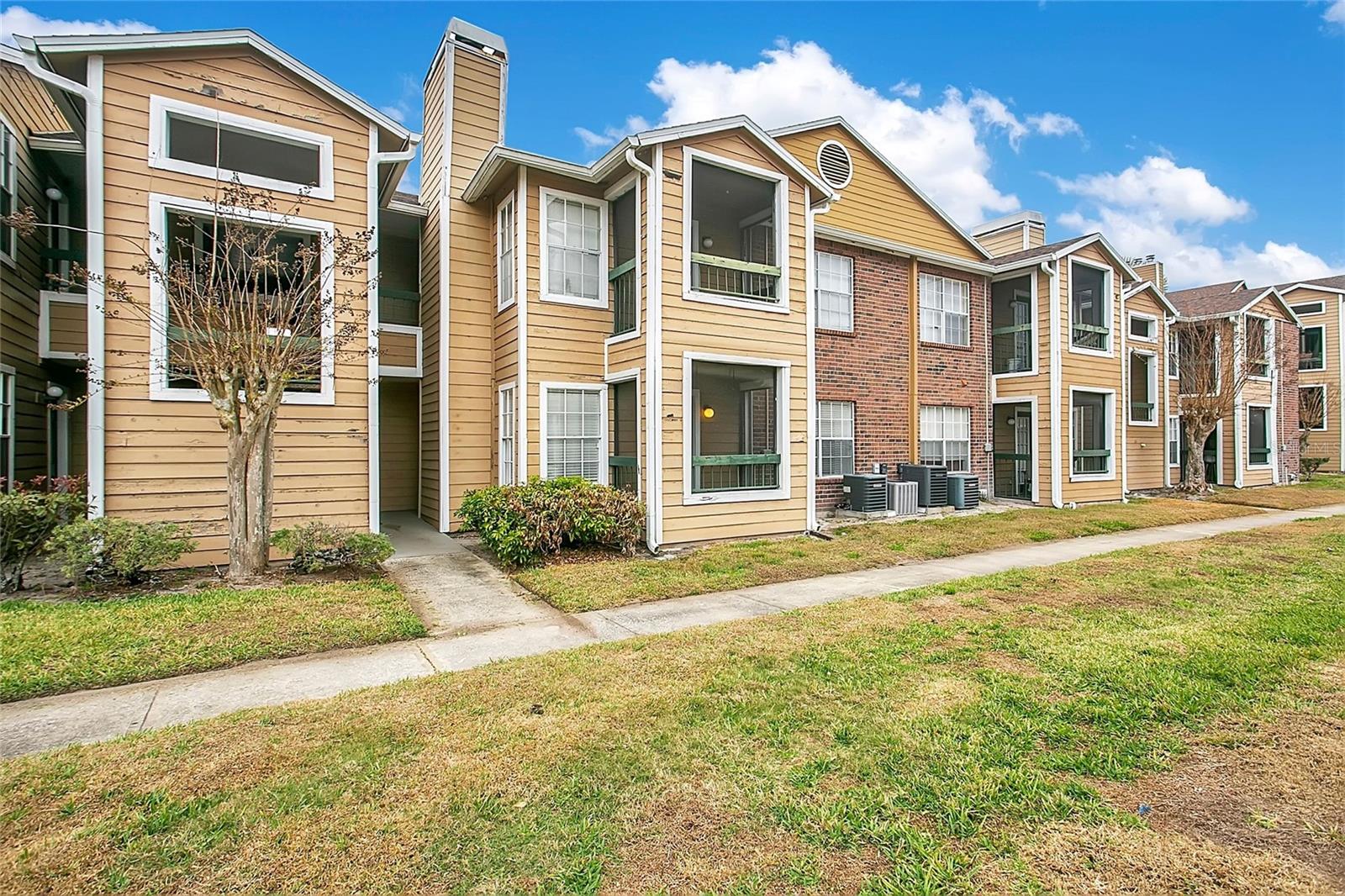 5540 DEVONBRIAR WAY #104, ORLANDO, FL, 32822