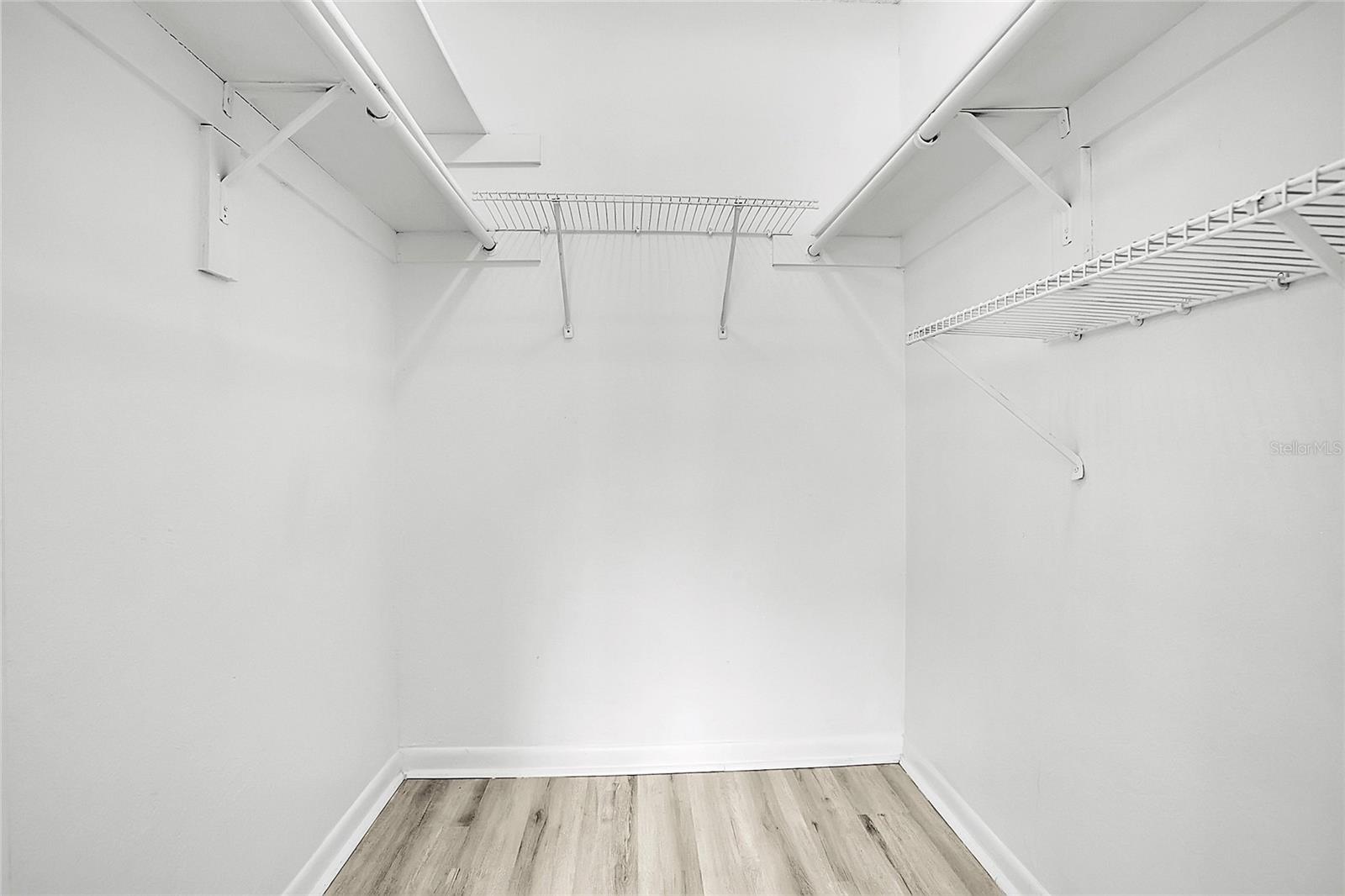 5540 DEVONBRIAR WAY #104, ORLANDO, FL, 32822