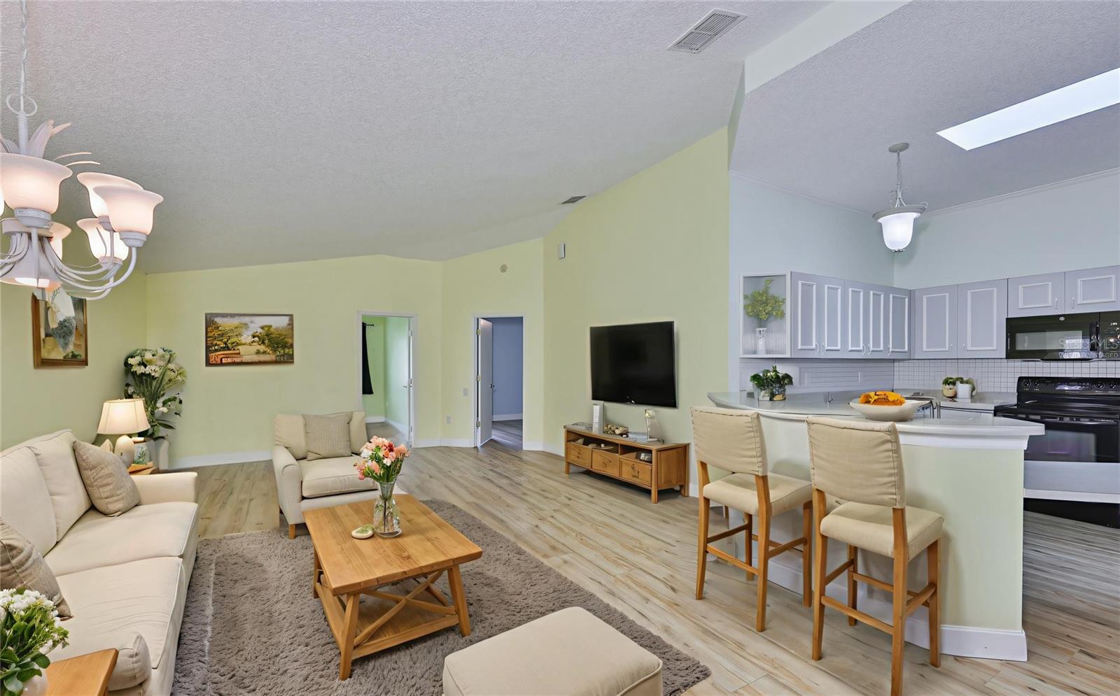 2411 OLD NANTUCKET CT, SUN CITY CENTER, FL, 33573