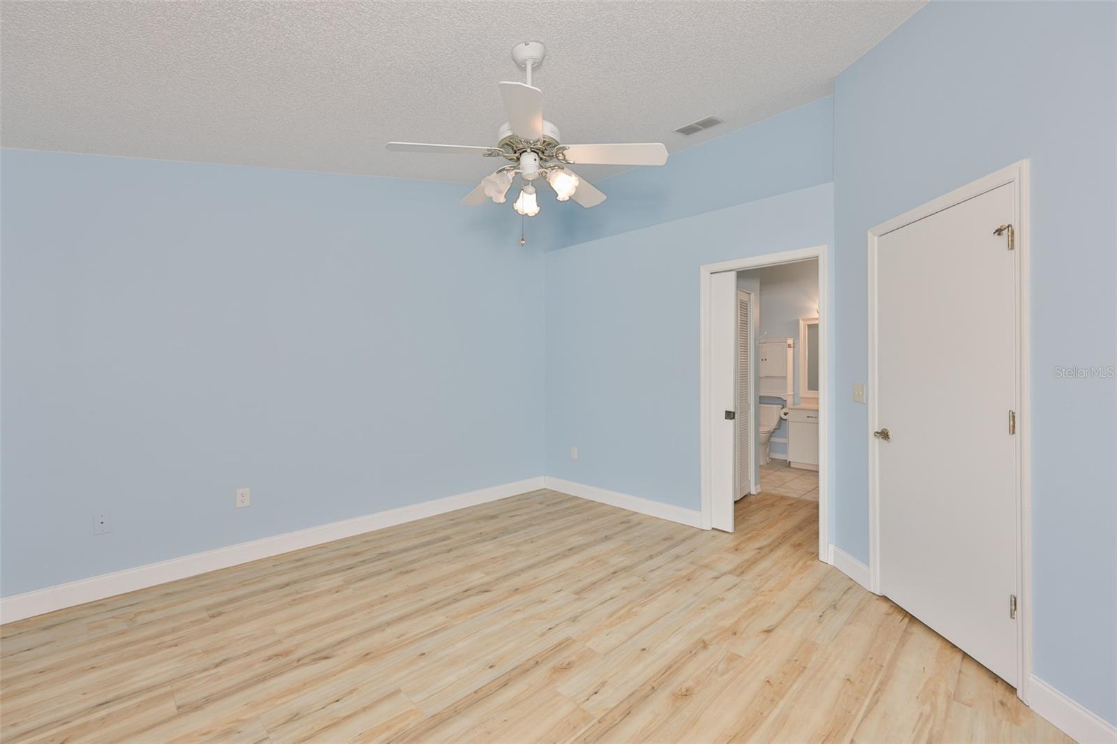 2411 OLD NANTUCKET CT, SUN CITY CENTER, FL, 33573