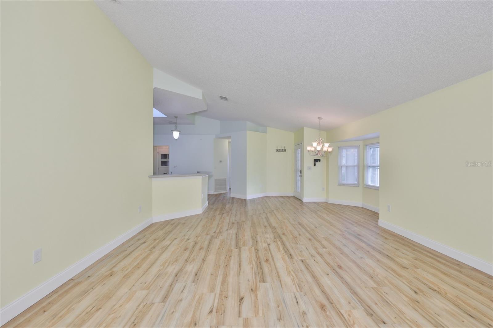 2411 OLD NANTUCKET CT, SUN CITY CENTER, FL, 33573